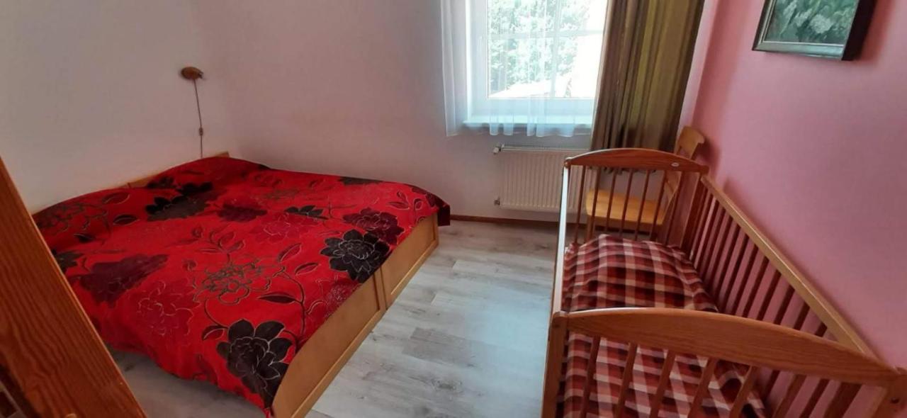 Hotel Metras Maja à Aizpute Extérieur photo